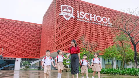 iSchool Quảng Trị: Chắp cánh những giấc mơ toàn cầu