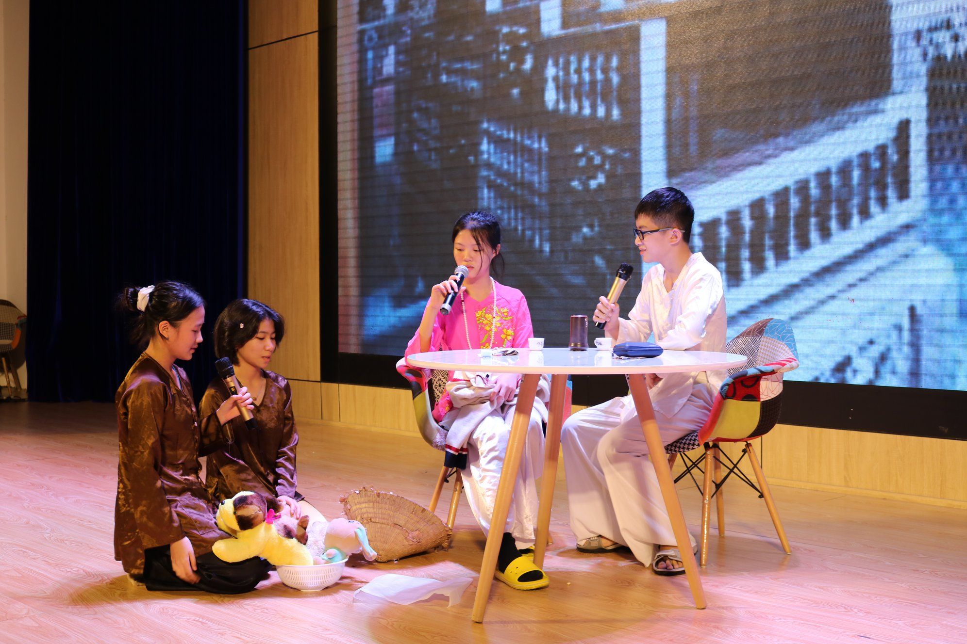 Sân khấu hóa tác phẩm văn học “Tắt đèn – Ngô Tất Tố” – Một hình thức kiểm tra, đánh giá năng lực bộ môn “Ngữ văn”