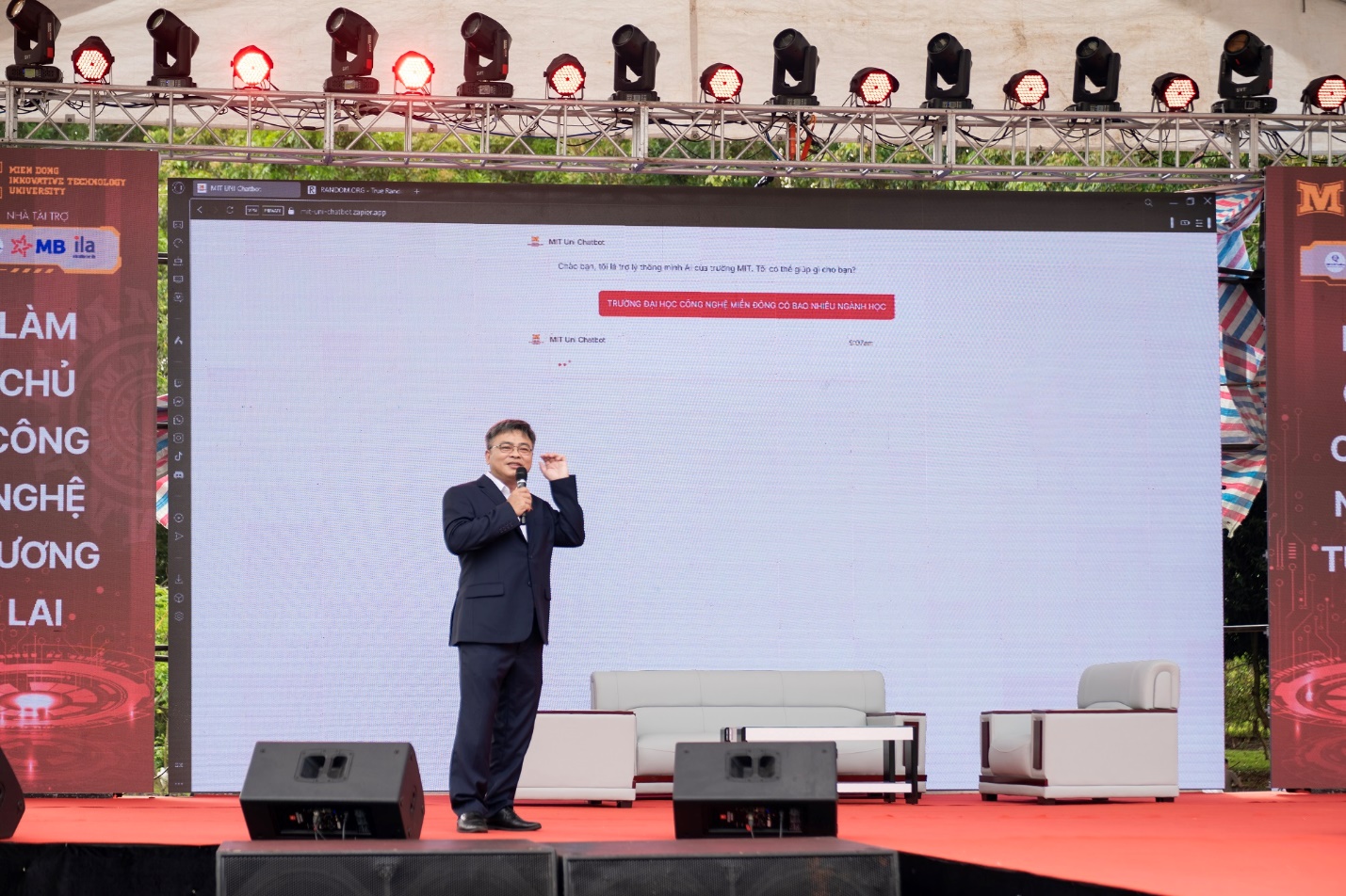 PGS.TS Phạm Văn Song – Hiệu trưởng MIT Uni. giới thiệu Chatbot AI do trường phát triển đi theo định hướng Đại học AI