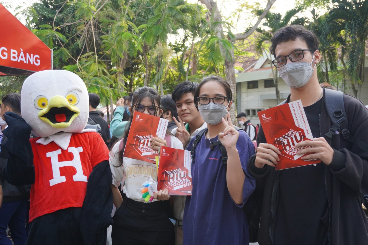 Các học sinh THPT quan tâm đến HIU cùng các chương trình đào tạo đa ngành