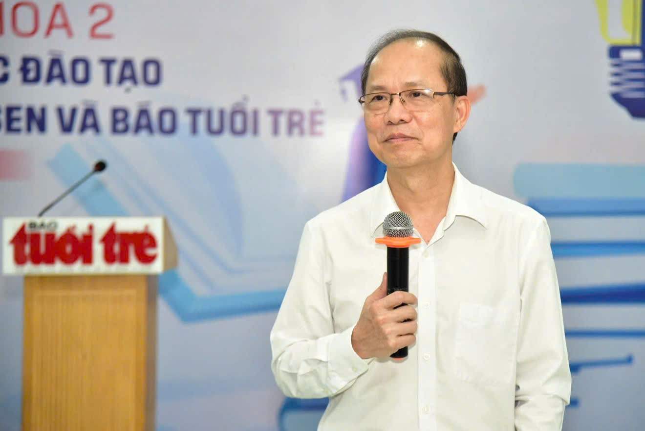 Nhà báo Lê Xuân Trung, Phó tổng biên tập báo Tuổi Trẻ, cho rằng điểm đáng ghi nhận trong việc hợp tác giữa báo Tuổi Trẻ và Trường đại học Hoa Sen là sự làm mới lẫn nhau