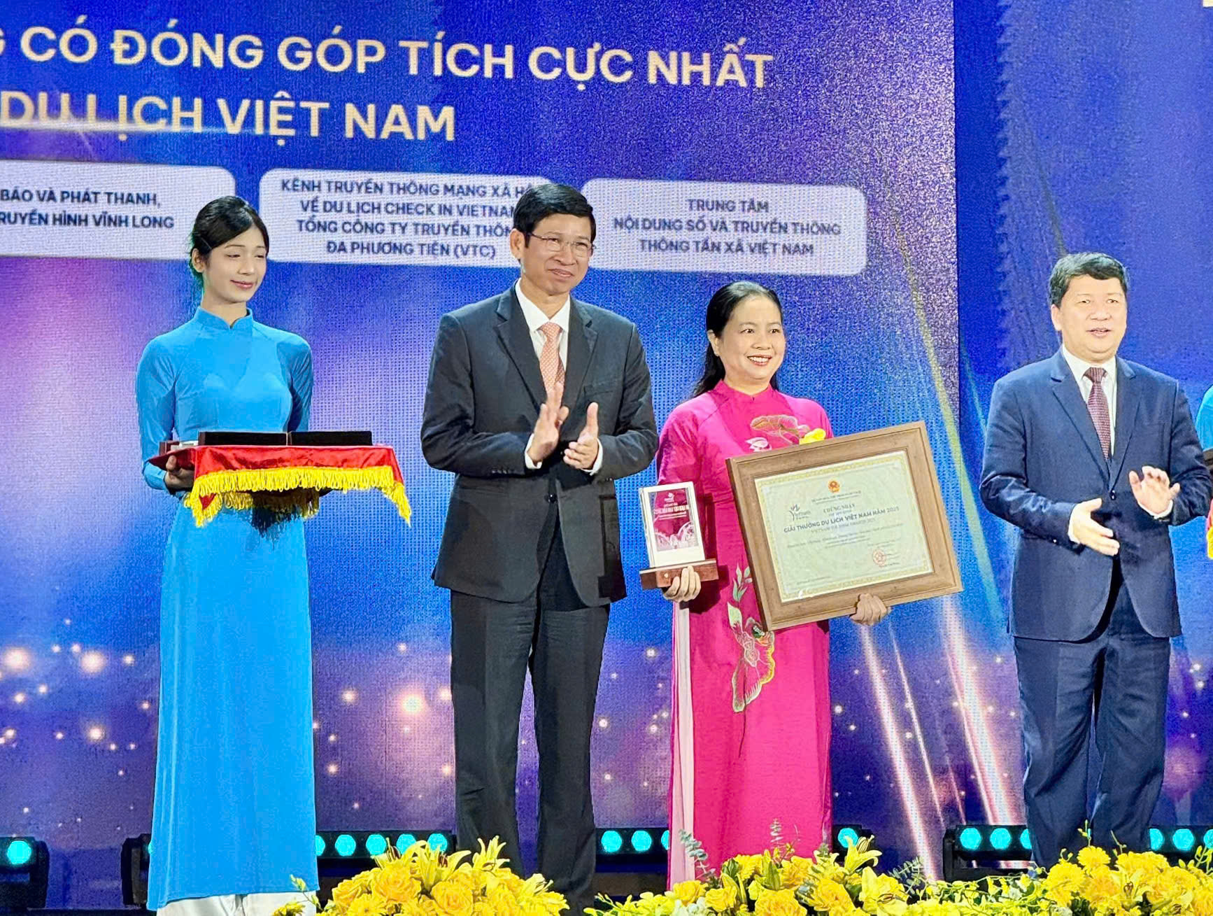 Đại học Hoa Sen tự hào là một trong 5 trường được vinh danh tại hạng mục “Cơ sở đào tạo du lịch tốt nhất 2025