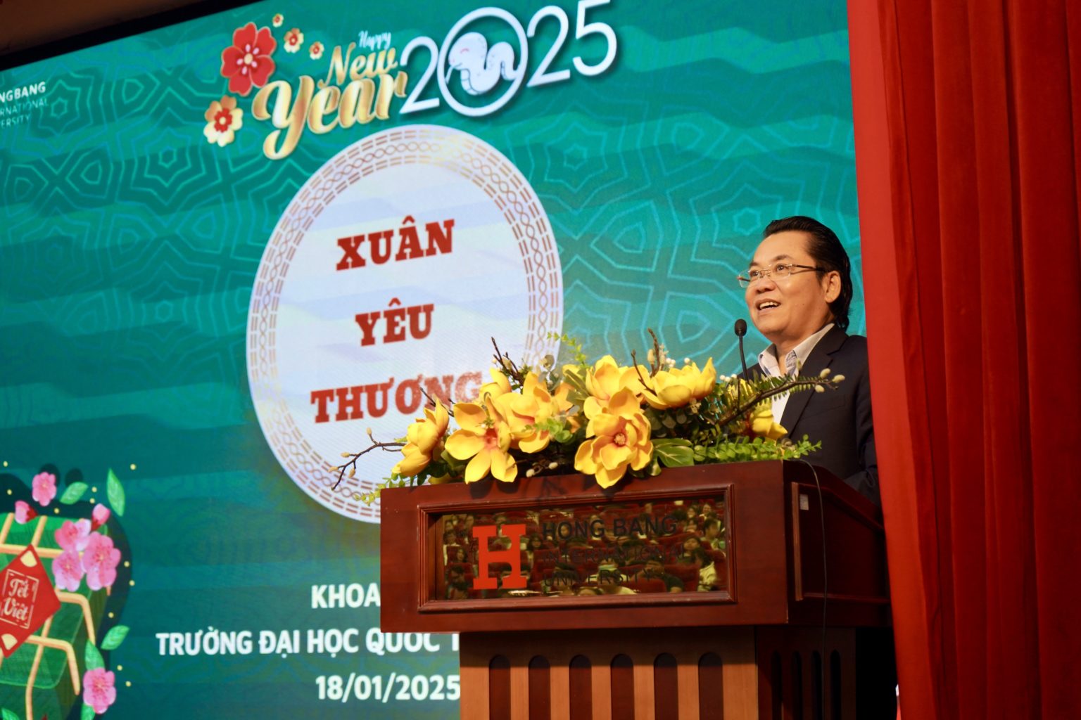 Khoa Dược HIU tổ chức chương trình Xuân yêu thương 2025