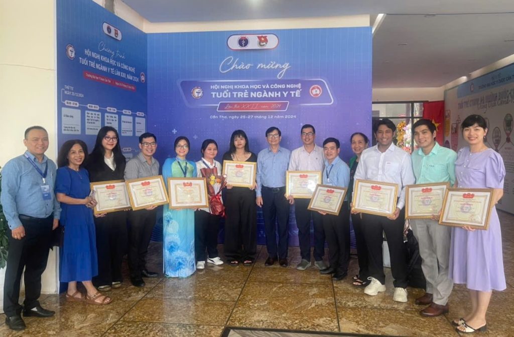 Đoàn đại biểu HIU có 8 báo cáo khoa học và có 1 báo cáo được khen thưởng xuất sắc toàn chương trình