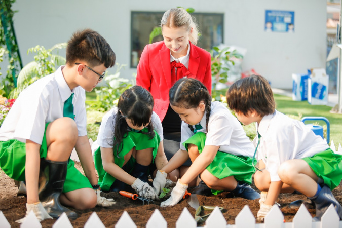 Giáo dục nhân bản đang ngày càng được lựa chọn trở thành phương pháp giảng dạy chính thống ở các môi trường hội nhập Quốc tế