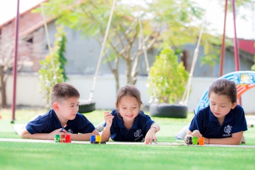 Giáo dục nhân bản hướng đến phát triển hoàn thiện cốt lõi tinh hoa của con người
