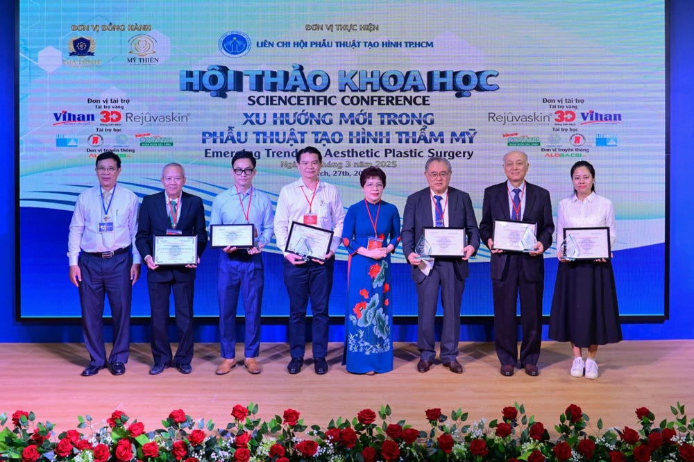Hội thảo khoa học “Xu hướng mới trong phẫu thuật tạo hình thẩm mỹ” thu hút đông đảo chuyên gia đầu ngành trong và ngoài nước tham gia.
