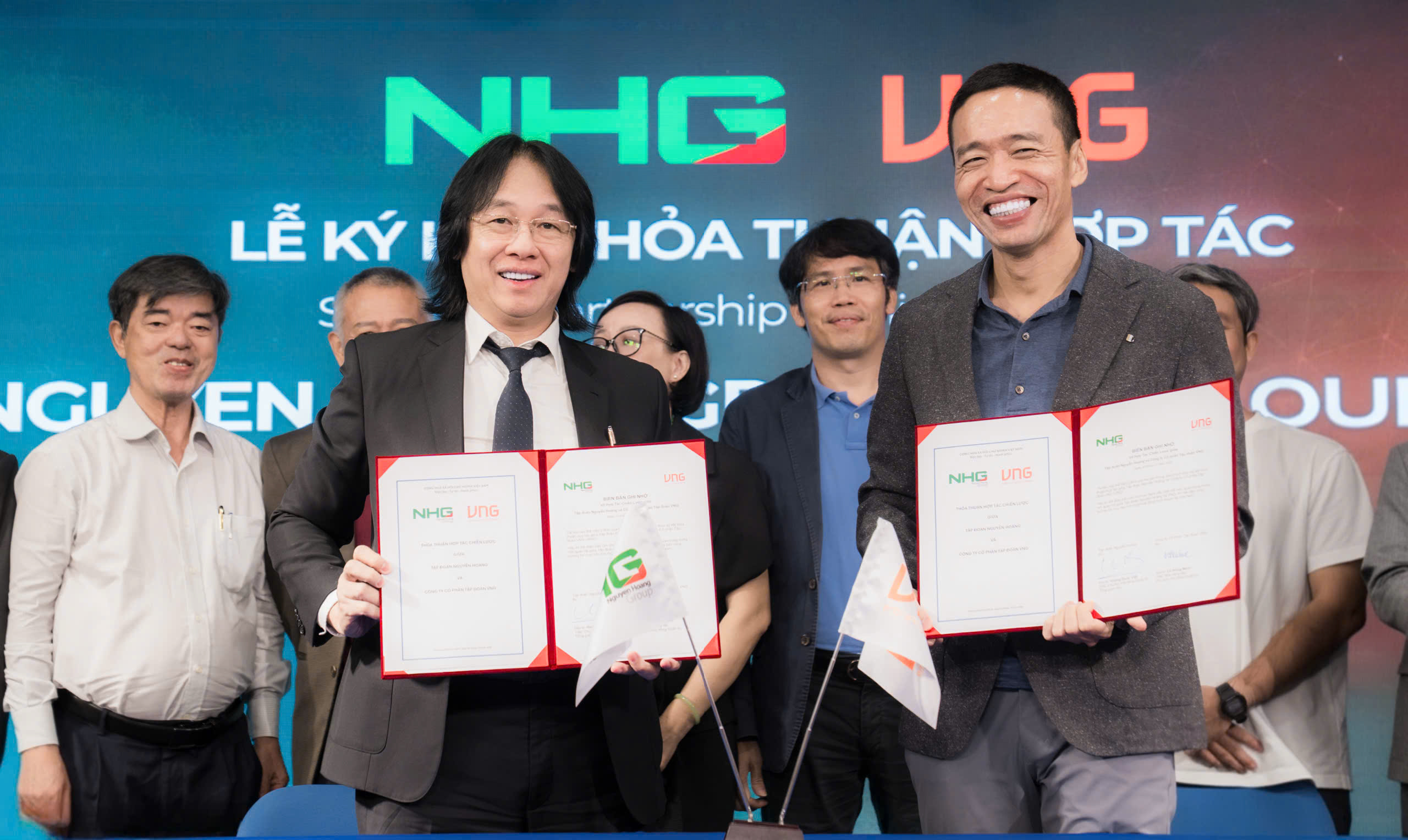 Lễ ký kết hợp tác chiến lược toàn diện giữa NHG và VNG nhằm thúc đẩy chuyển đổi số trong giáo dục, phát triển nguồn nhân lực và hệ sinh thái công nghệ Việt Nam.