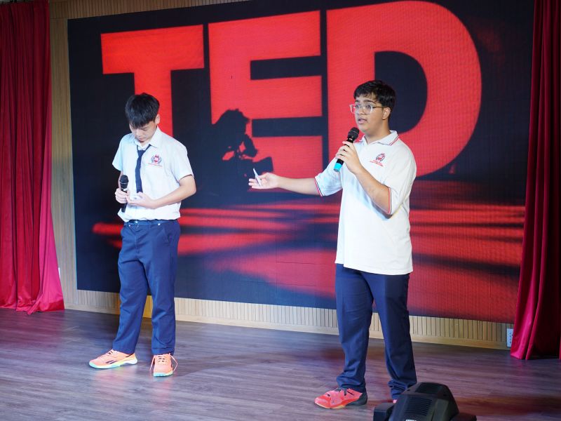 Học sinh SNA tham gia TED Talks