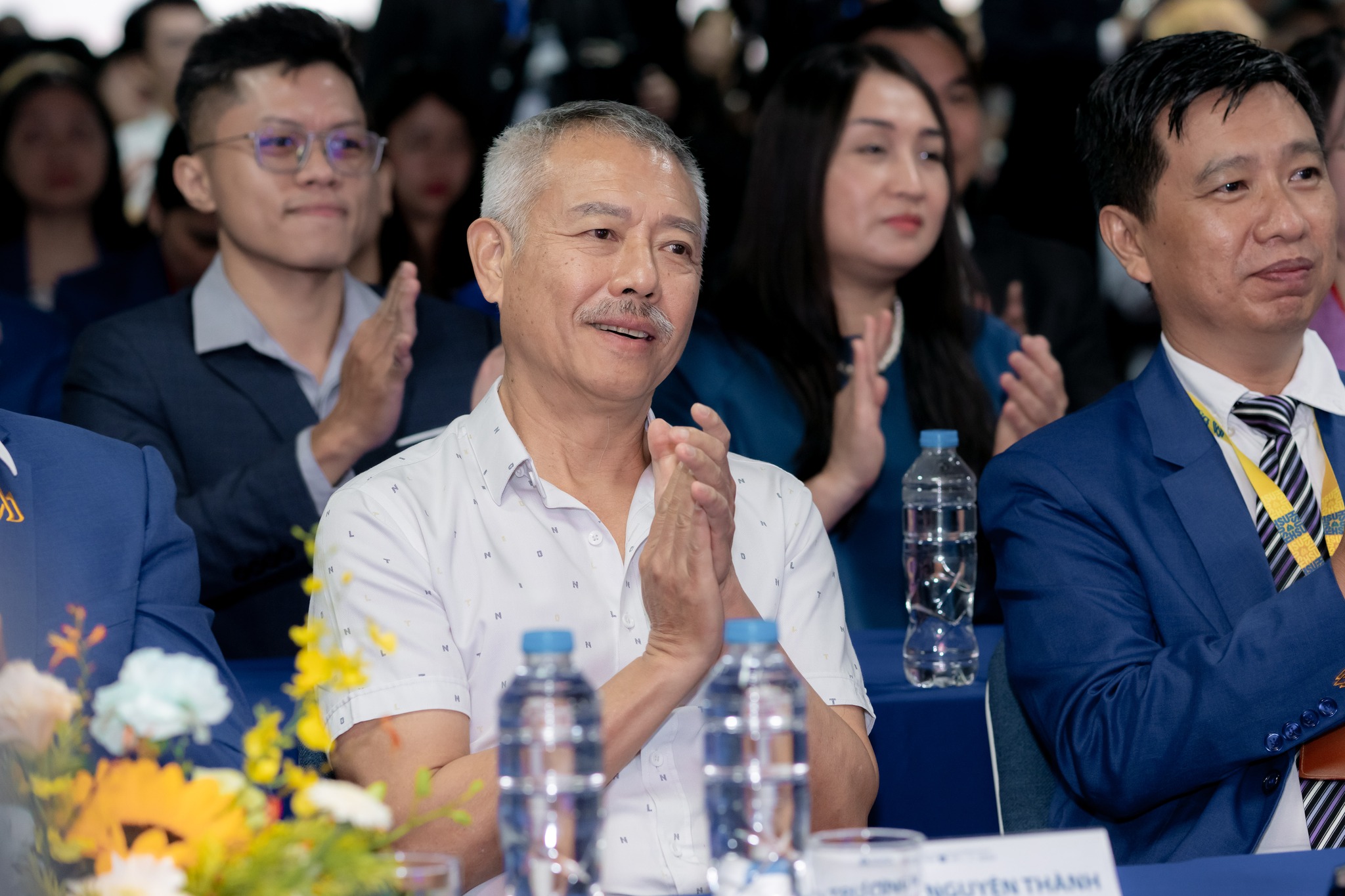 Lễ Khai giảng năm học mới 2025- 2026GS.TS Trương Nguyện Thành – Phó Chủ tịch Hội đồng Cố vấn HSU và Luật sư Hồng Quốc Bình – Phó Chủ tịch Hội đồng Trường tham dự Lễ Khai giảng