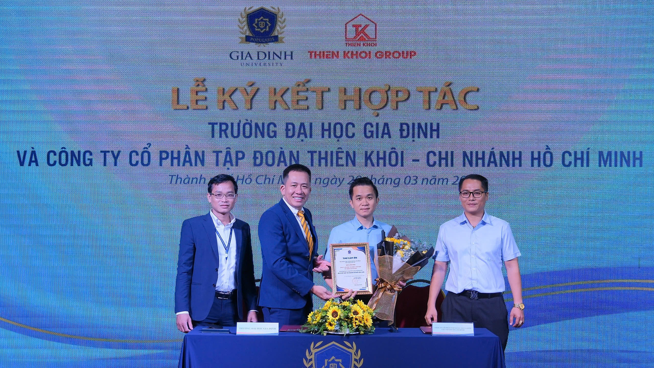 GDU đã ký kết hợp tác với hơn 20 công ty uy tín trong lĩnh vực giáo dục, công nghệ, tài chính, ngân hàng, viễn thông, khách sạn, bất động sản, truyền thông, kiến trúc, thương mại điện tử,...