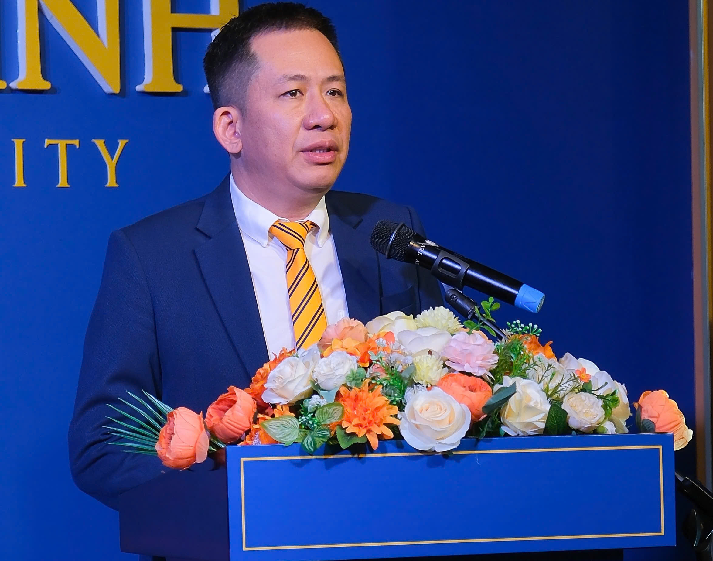 ThS. LS Trịnh Hữu Chung - Phó Hiệu trưởng Trường Đại học Gia Định phát biểu tại sự kiện.