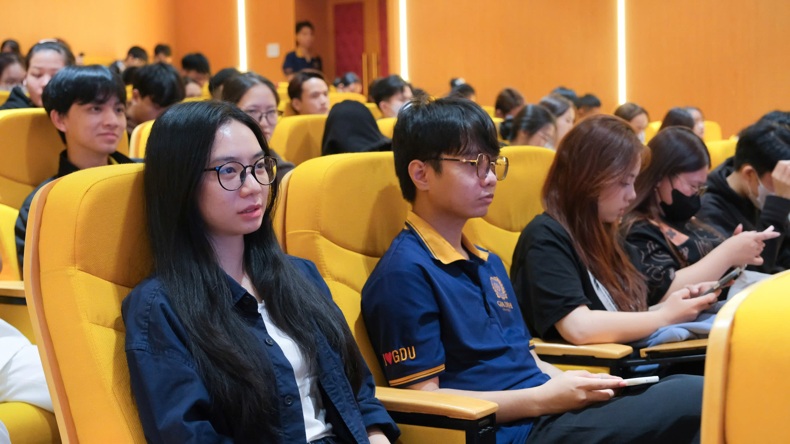 Đại diện các doanh nghiệp đã bày tỏ sự tin tưởng vào chất lượng đào tạo của GDU, đồng thời cam kết sẽ tạo điều kiện tốt nhất để sinh viên GDU được thực tập, kiến tập.