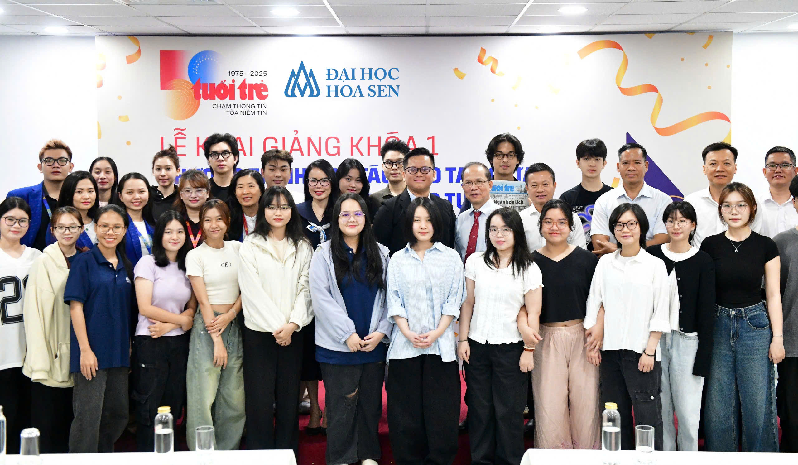 Sáng 25-3, diễn ra lễ khai giảng khóa 1 chương trình hợp tác đào tạo giữa Trường đại học Hoa Sen và báo Tuổi Trẻ