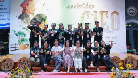 Sinh viên HIU tập tổ chức sự kiện, quyên góp hàng chục triệu đồng cho mái ấm