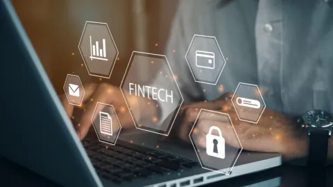 Ngành Công nghệ Tài chính tại HIU: Bệ phóng cho thế hệ dẫn đầu xu hướng Fintech