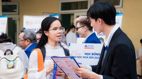 Bộ GD-ĐT công bố lịch thi tốt nghiệp THPT 2025, thí sinh cần lưu ý điều gì?