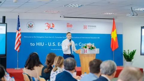 Ông Justin Walls – Đại diện Tổng Lãnh Sự Quán Hoa Kỳ tại TP.HCM