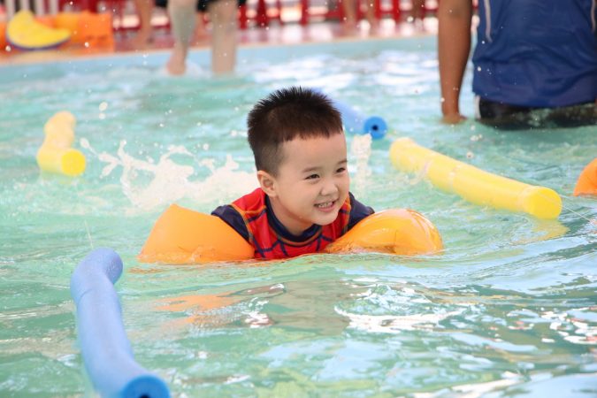 12 11 isc tv ban nho tung tang duoi duong dua xanh trong phan thi boi loi Mùa hè sôi động với iSchool Super Kids Trà Vinh
