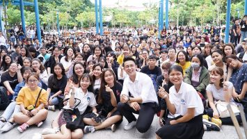 49 28 hsu huong nghieprz Chiến dịch Ngày Trái đất tại iSchool Trà Vinh