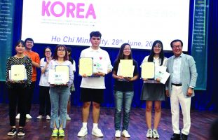 hiu korea 1 Sinh viên ngành Hàn Quốc học HIU đạt giải 3 Quiz on Korea