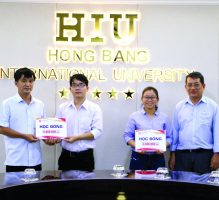 hiu trao 2 HIU trao học bổng cho sinh viên xuất sắc khoa Tự động hóa