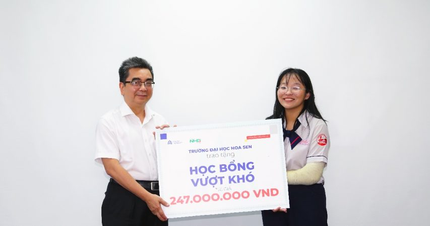 hoc bong vuot kho hsu 1 Trường Đại học Hoa Sen trao học bổng cho nữ sinh giàu nghị lực