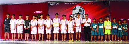 ischool bong da Cháy đam mê cùng mùa giải bóng đá iSchool Open Cup 2019