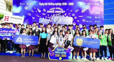 nhg huong nghiep 1 Hơn 5.000 học sinh tham dự “Ngày hội hướng nghiệp 2019” do khối Đại học NHG tổ chức