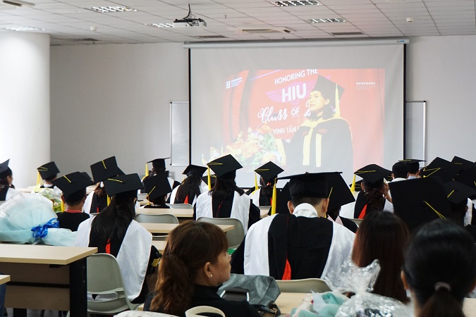 HIU Tot nghiep 4 Đại học Quốc tế Hồng Bàng trao bằng tốt nghiệp cho 1.063 tân khoa