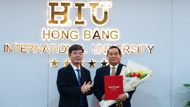 1 2 Trường Đại học Quốc tế Hồng Bàng bổ nhiệm tân Phó Hiệu trưởng