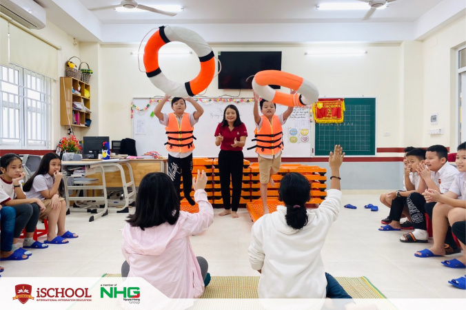 iSchool Hà Tĩnh trang bị kỹ năng phòng chống thiên tai cho học sinh