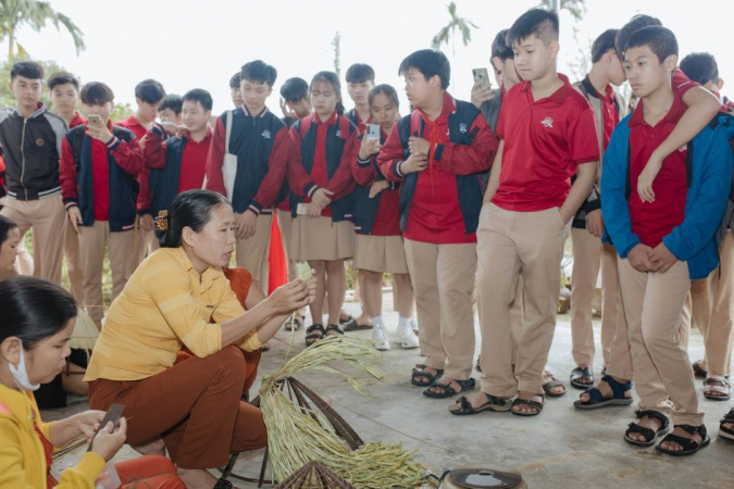 ischool quang tri voi du an non la yeu thuong