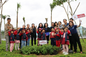2 Thành phố Giáo dục Quốc tế - IEC Quảng Ngãi tổ chức thành công Tết trồng cây