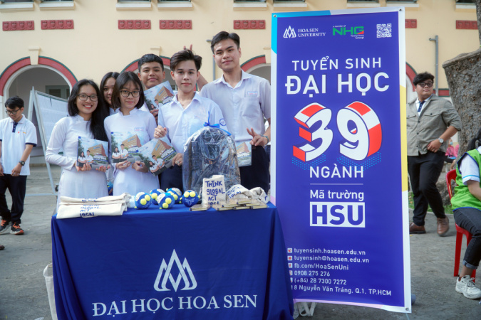 Ngay hoi tu van huong nghiep – tuyen sinh tai truong THPT Marie Curie. Mùa tư vấn tuyển sinh, hướng nghiệp 2021: 4 Đại học giúp học sinh chọn đúng ngành học