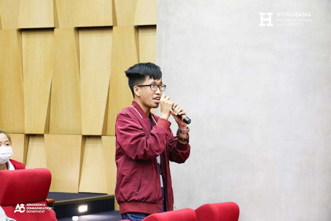 image 1 compressed 4 Sinh viên Đại học Hồng Bàng (HIU) giao lưu với doanh nhân Mã Thanh Danh