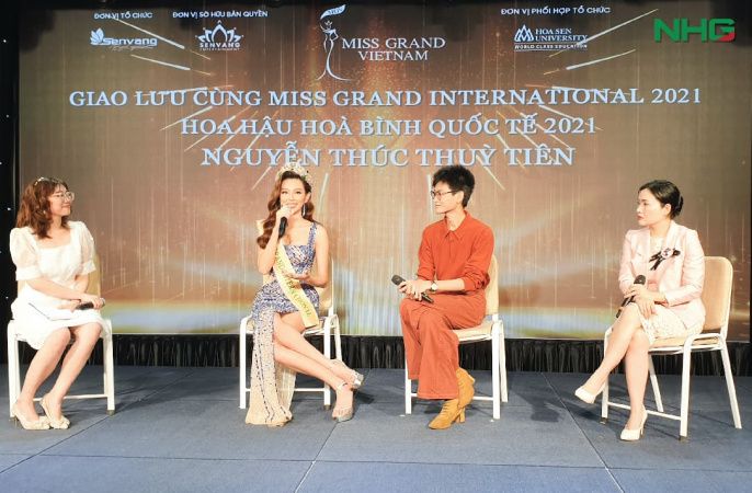 Trường Đại học Hoa Sen trao học bổng 350 Triệu Đồng cho Hoa hậu Thùy Tiên