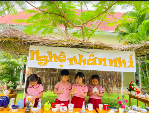 Screen Shot 2022 05 10 at 4.19.25 PM Học sinh Saigon Academy (SGA) hào hứng với dự án "Bé học làm Gốm”