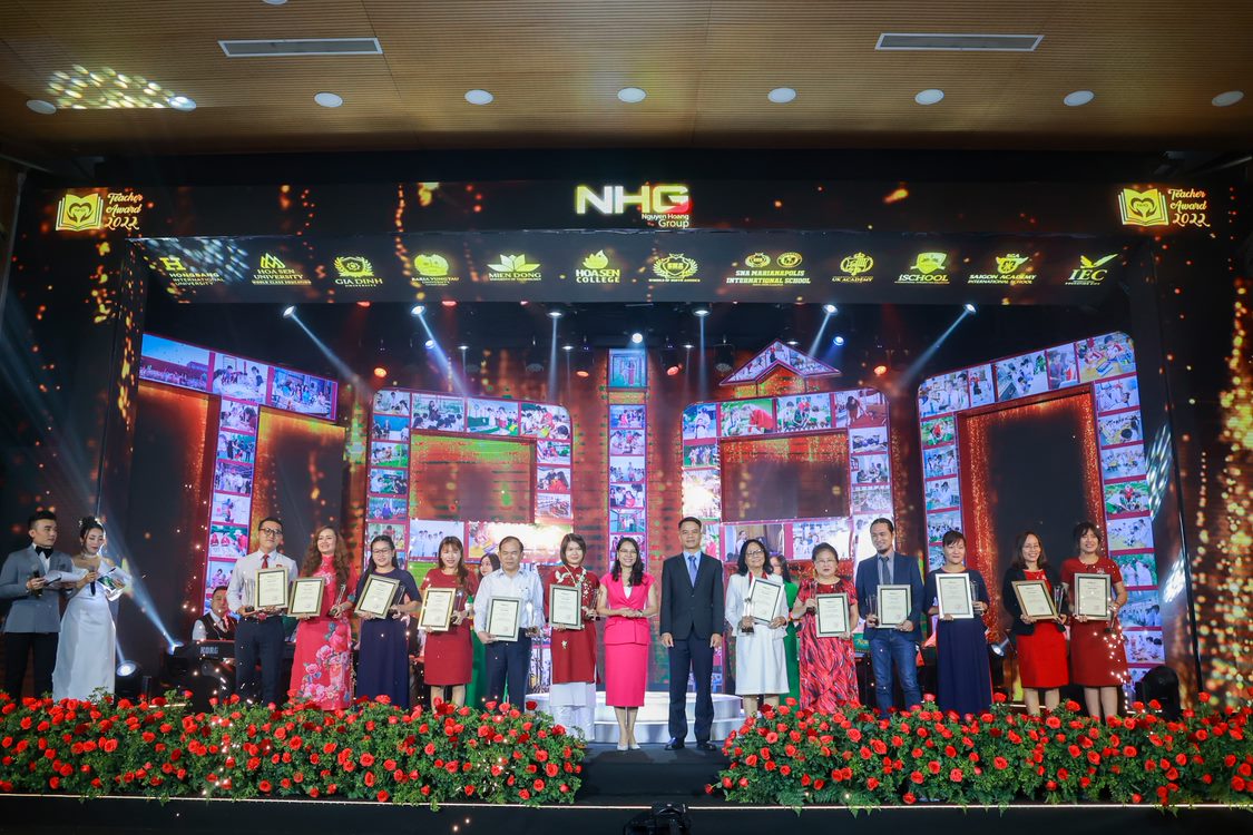 Giai CHTT NHG vinh danh 111 nhà giáo tại Teacher Award 2022