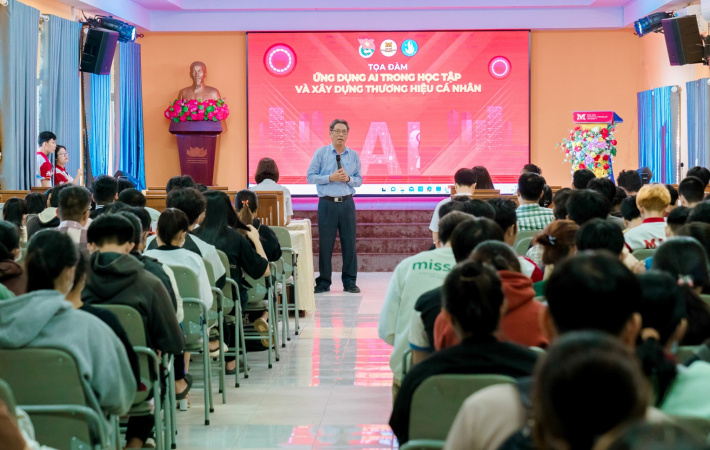 461427461 994916352645708 5751956171830344416 n Sinh viên MIT Uni sẵn sàng chinh phục tương lai với hành trang AI