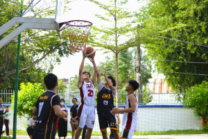 Cac bo mon thi dau gom bong da bong ro cau long boi loi va co vua Sôi động giải thể thao liên hệ thống trường iSchool, UKA và IEC Olympics 2024