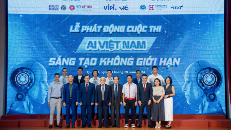 MIH00212 1 1536x864 1 Cuộc thi tìm kiếm “Cao thủ AI” lập kỷ lục học đường